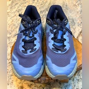 Hi-Tec Catalina Trail men’s running shoe. Size 10.5. NWOT.